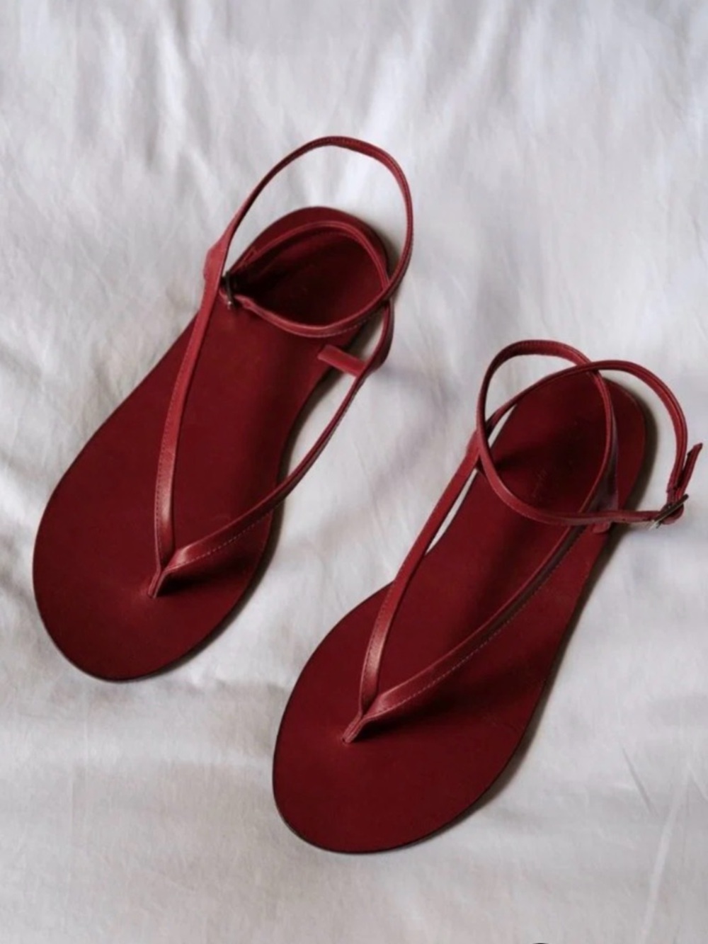 Lenore by Matisse Lee Thong Sandal in Cherry Size 6.5